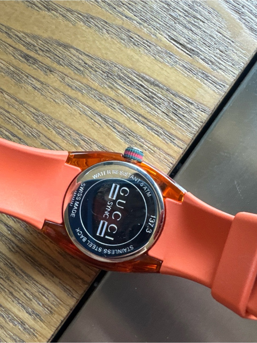 Gucci orange watch brand new never worn - Picture 3 of 4